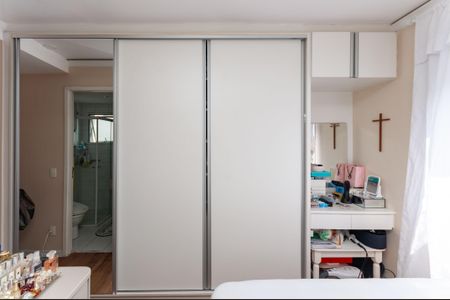 Apartamento à venda com 98m², 3 quartos e 2 vagas Apartamento à venda com 98m², 3 quartos e 2 vagasSuíte