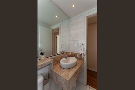 Apartamento à venda com 98m², 3 quartos e 2 vagas Apartamento à venda com 98m², 3 quartos e 2 vagasBanheiro Social