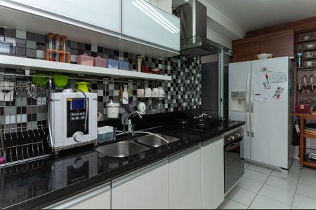 Apartamento à venda com 98m², 3 quartos e 2 vagas Apartamento à venda com 98m², 3 quartos e 2 vagasCozinha