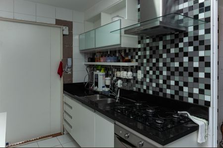 Apartamento à venda com 98m², 3 quartos e 2 vagas Apartamento à venda com 98m², 3 quartos e 2 vagasCozinha