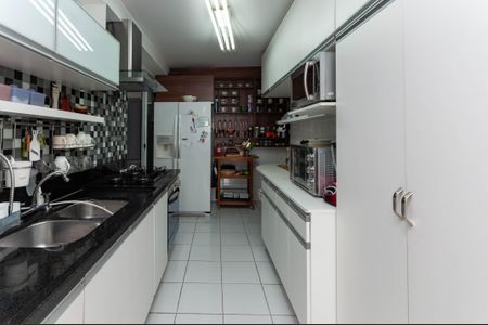 Apartamento à venda com 98m², 3 quartos e 2 vagas Apartamento à venda com 98m², 3 quartos e 2 vagasCozinha