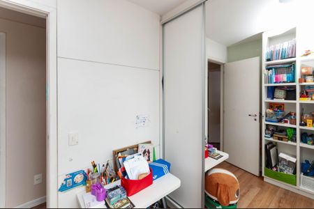 Apartamento à venda com 98m², 3 quartos e 2 vagas Apartamento à venda com 98m², 3 quartos e 2 vagasQuarto 2