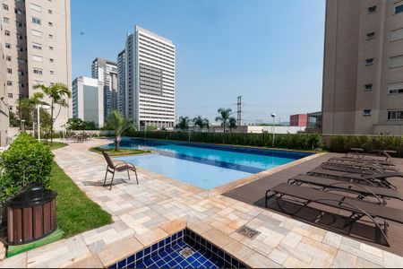 Apartamento à venda com 98m², 3 quartos e 2 vagas Apartamento à venda com 98m², 3 quartos e 2 vagasÁrea Comum - Piscina