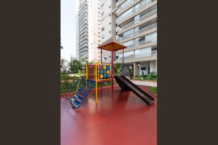 Apartamento à venda com 98m², 3 quartos e 2 vagas Apartamento à venda com 98m², 3 quartos e 2 vagasÁrea Comum - Playground