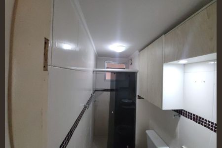 Banheiro  de apartamento para alugar com 2 quartos, 45m² em Jardim Miriam, São Paulo