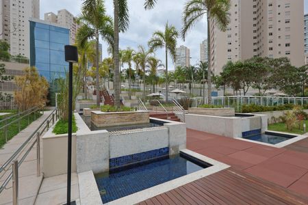 Apartamento à venda com 126m², 4 quartos e 3 vagas Apartamento à venda com 126m², 4 quartos e 3 vagasÁrea comum - Piscina