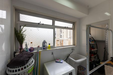 Apartamento à venda com 126m², 4 quartos e 3 vagas Apartamento à venda com 126m², 4 quartos e 3 vagasÁrea de Serviço