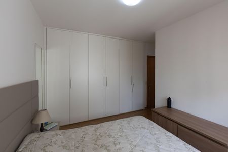 Apartamento à venda com 126m², 4 quartos e 3 vagas Apartamento à venda com 126m², 4 quartos e 3 vagasSuíte