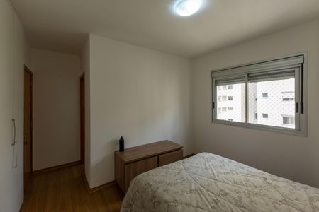Apartamento à venda com 126m², 4 quartos e 3 vagas Apartamento à venda com 126m², 4 quartos e 3 vagasSuíte