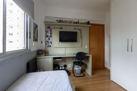 Apartamento à venda com 126m², 4 quartos e 3 vagas Apartamento à venda com 126m², 4 quartos e 3 vagasQuarto 2