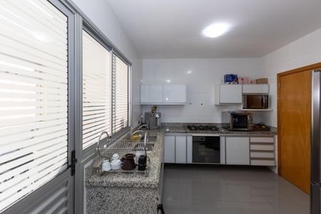 Apartamento à venda com 126m², 4 quartos e 3 vagas Apartamento à venda com 126m², 4 quartos e 3 vagasCozinha