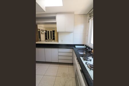 Apartamento à venda com 59m², 2 quartos e 2 vagas Apartamento à venda com 59m², 2 quartos e 2 vagasCozinha