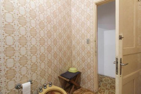 Casa à venda com 130m², 2 quartos e 4 vagas Casa à venda com 130m², 2 quartos e 4 vagasBanheiro