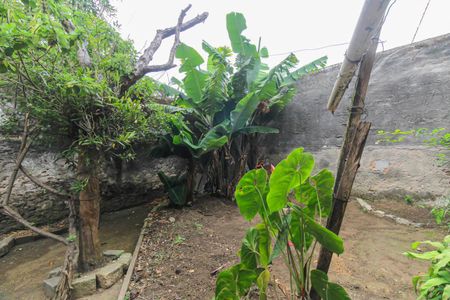 Casa à venda com 130m², 2 quartos e 4 vagas Casa à venda com 130m², 2 quartos e 4 vagasJardim