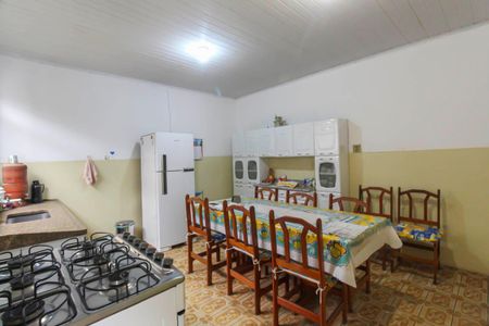 Casa à venda com 130m², 2 quartos e 4 vagas Casa à venda com 130m², 2 quartos e 4 vagasCozinha