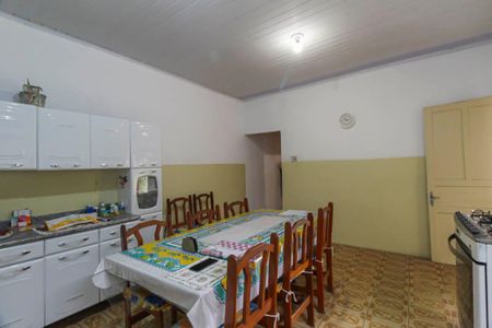 Casa à venda com 130m², 2 quartos e 4 vagas Casa à venda com 130m², 2 quartos e 4 vagasCozinha