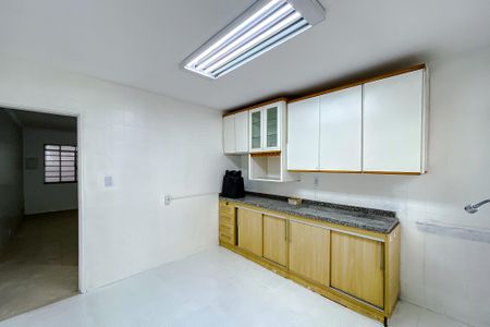 Casa para alugar com 85m², 2 quartos e 2 vagas Casa para alugar com 85m², 2 quartos e 2 vagasCozinha