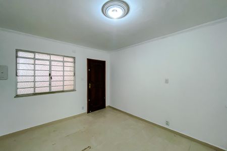 Casa para alugar com 85m², 2 quartos e 2 vagas Casa para alugar com 85m², 2 quartos e 2 vagasSala