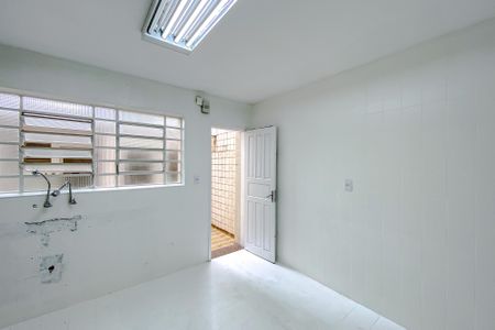 Casa para alugar com 85m², 2 quartos e 2 vagas Casa para alugar com 85m², 2 quartos e 2 vagasCozinha