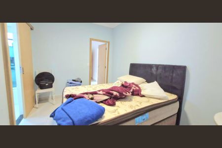 Casa de condomínio à venda com 210m², 3 quartos e 4 vagas Casa de condomínio à venda com 210m², 3 quartos e 4 vagasSuite 3