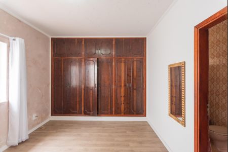 Casa à venda com 175m², 3 quartos e 3 vagasSuíte