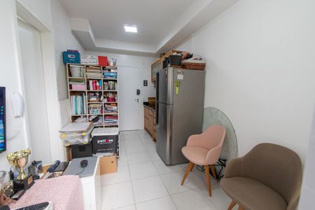 Apartamento à venda com 27m², 1 quarto e sem vaga Apartamento à venda com 27m², 1 quarto e sem vagaSala