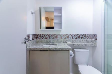 Banheiro de apartamento para alugar com 1 quarto, 24m² em Vila Butantã, São Paulo
