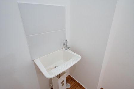 Apartamento para alugar com 33m², 2 quartos e sem vaga Apartamento para alugar com 33m², 2 quartos e sem vagaÁrea de Serviço