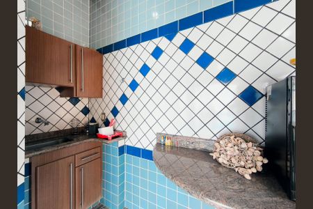 Casa de condomínio à venda com 243m², 3 quartos e 2 vagasChurrasqueira