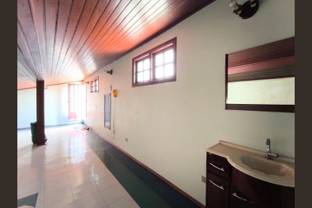 Casa de condomínio à venda com 243m², 3 quartos e 2 vagasSótão