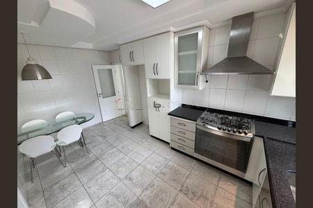 Casa à venda com 410m², 4 quartos e 3 vagas