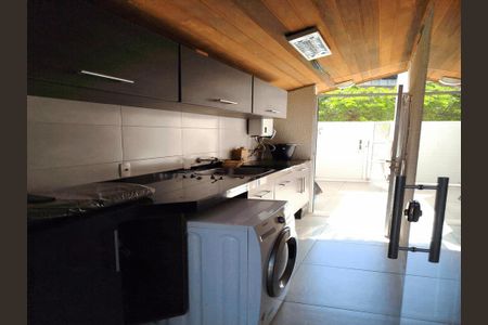 Casa à venda com 89m², 3 quartos e 2 vagas