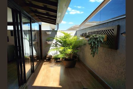 Casa à venda com 89m², 3 quartos e 2 vagas