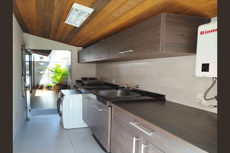 Casa à venda com 89m², 3 quartos e 2 vagas