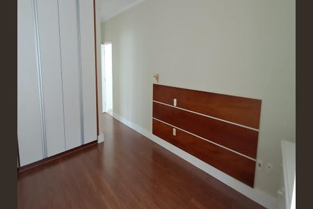 Casa à venda com 3 quartos, 280m² em Jardim Santa Teresa, Jundiaí