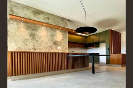 Apartamento à venda com 2 quartos, 71m² em Vila Galvão, Jundiaí