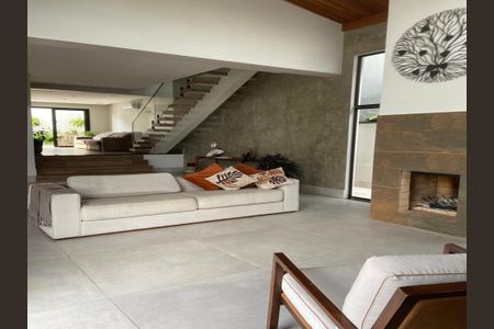 Casa à venda com 4 quartos, 340m² em Jardim Novo Mundo, Jundiaí