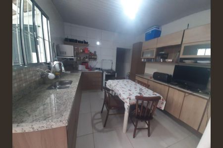 Casa à venda com 3 quartos, 131m² em Vila Agostinho Zambom, Jundiaí