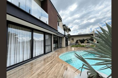 Casa à venda com 290m², 3 quartos e 3 vagas