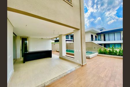 Casa à venda com 447m², 4 quartos e 4 vagas