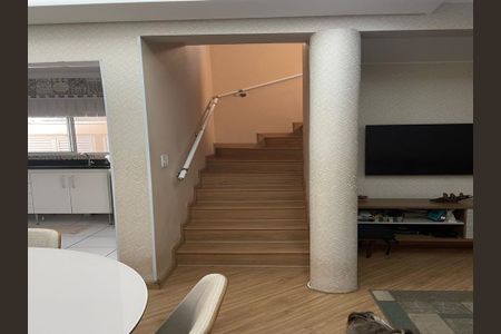 Casa à venda com 120m², 3 quartos e 2 vagas