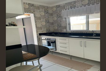 Casa à venda com 120m², 3 quartos e 2 vagas