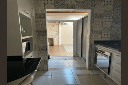 Casa à venda com 120m², 3 quartos e 2 vagas