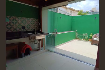 Casa à venda com 120m², 3 quartos e 2 vagas