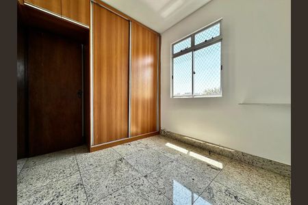 Apartamento à venda com 2 quartos, 120m² em Itapoã, Belo Horizonte