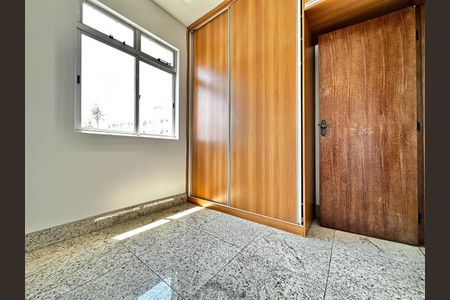 Apartamento à venda com 2 quartos, 120m² em Itapoã, Belo Horizonte