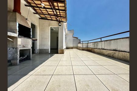 Apartamento à venda com 120m², 2 quartos e 1 vaga