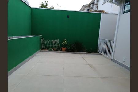 Casa à venda com 120m², 3 quartos e 2 vagas