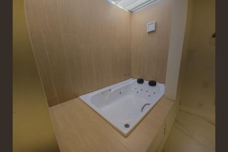 Casa à venda com 250m², 4 quartos e 2 vagas