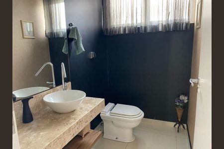 Casa à venda com 3 quartos, 318m² em Medeiros, Jundiaí